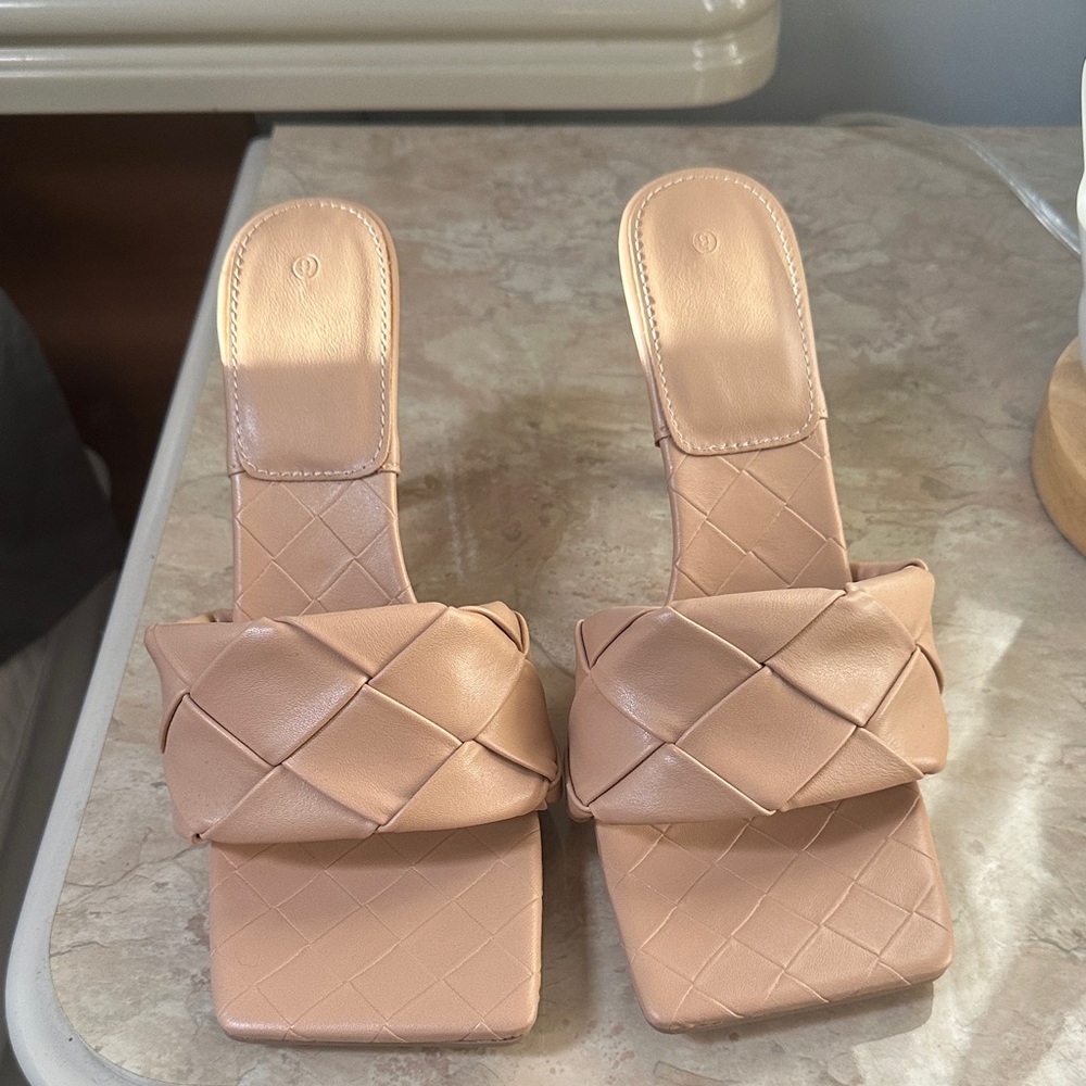 Elegant Tan Woven Women's Sandals